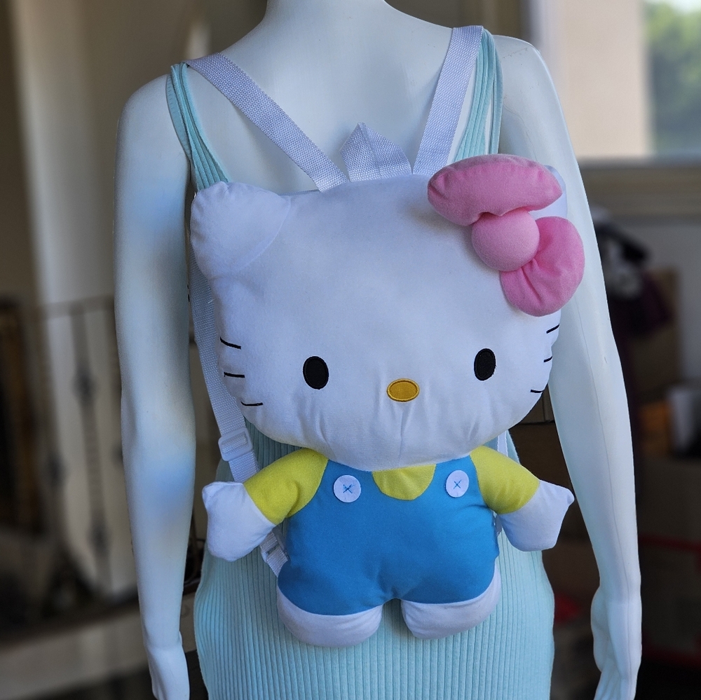 Hello Kitty Sanrio 2021 Plush Backpack – Top Back Zip Pocket